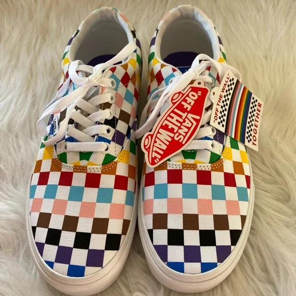 Men’s Vans Shoes - Picture 3 of 12